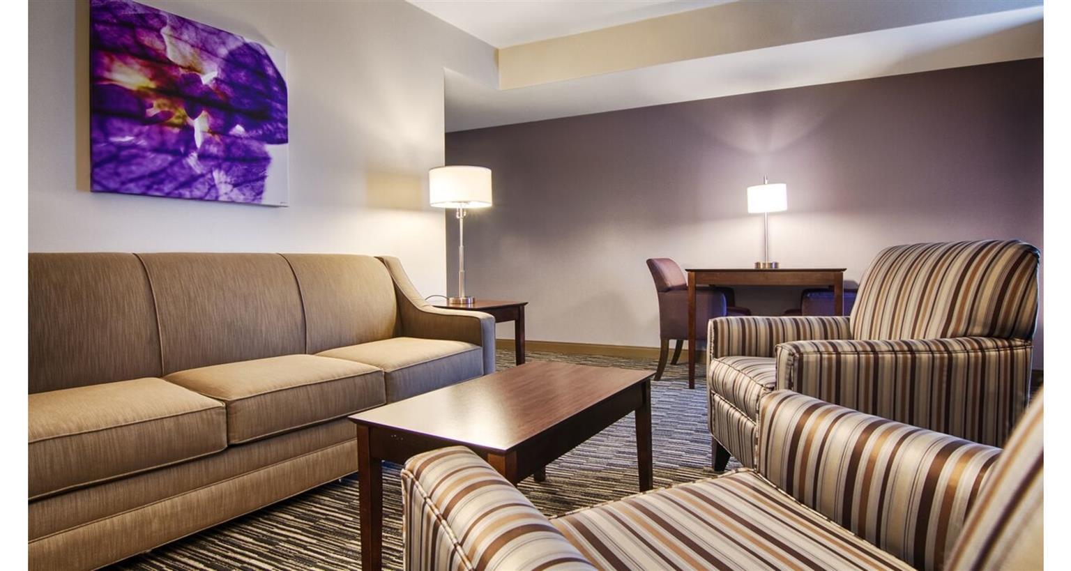 Comfort & At Copeland Tower Hotel 3*